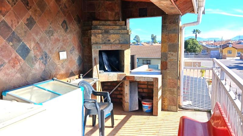4 Bedroom Property for Sale in Highbury Western Cape